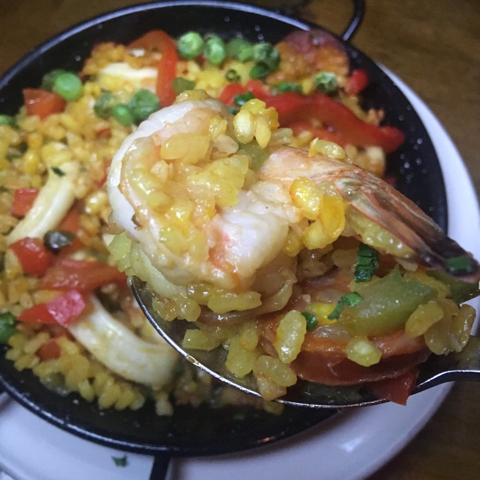 Paella Valenciana (Seafood) from Las Ramblas Bar de Tapas on #foodmento http://foodmento.com/dish/40348