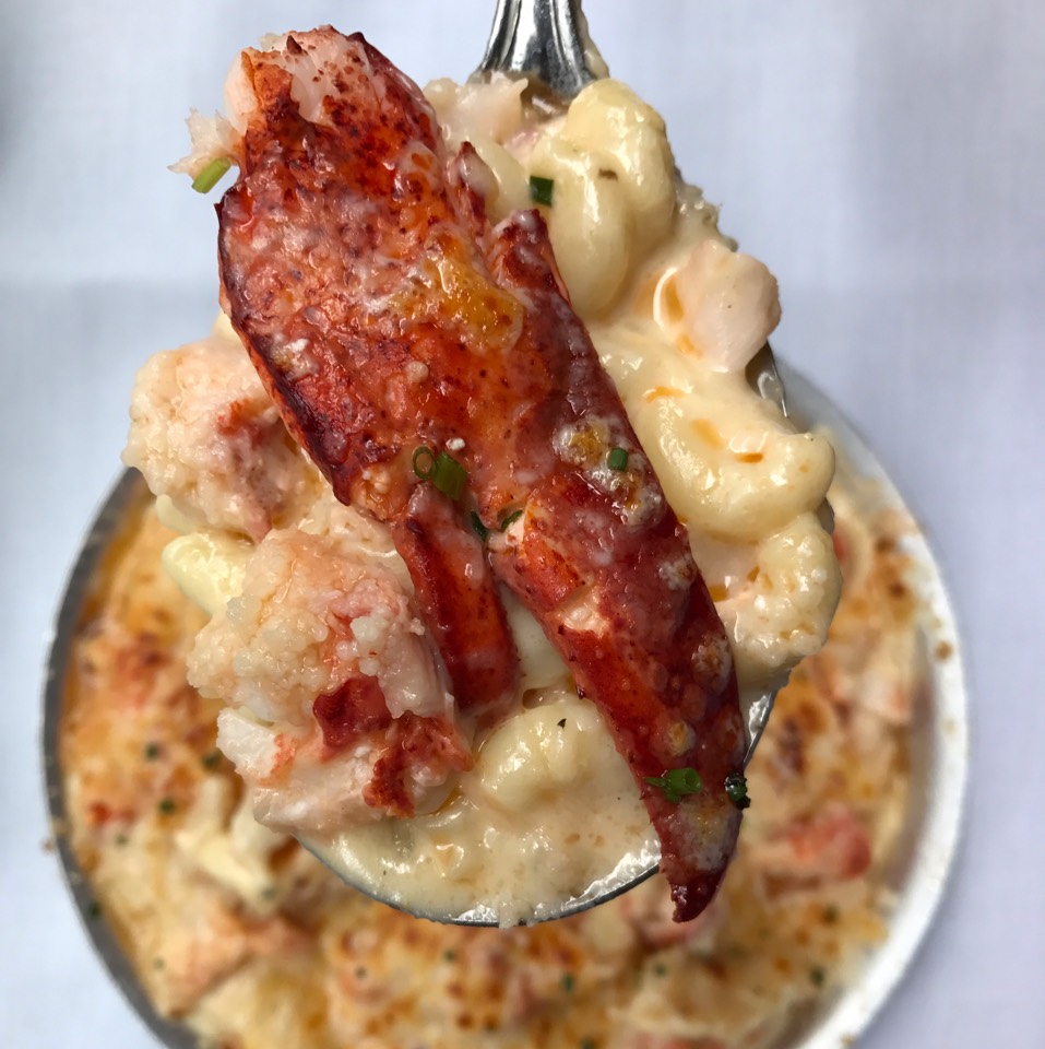 Lobster Truffle Mac & Cheese at Redeye Grill on #foodmento http://foodmento.com/place/10872