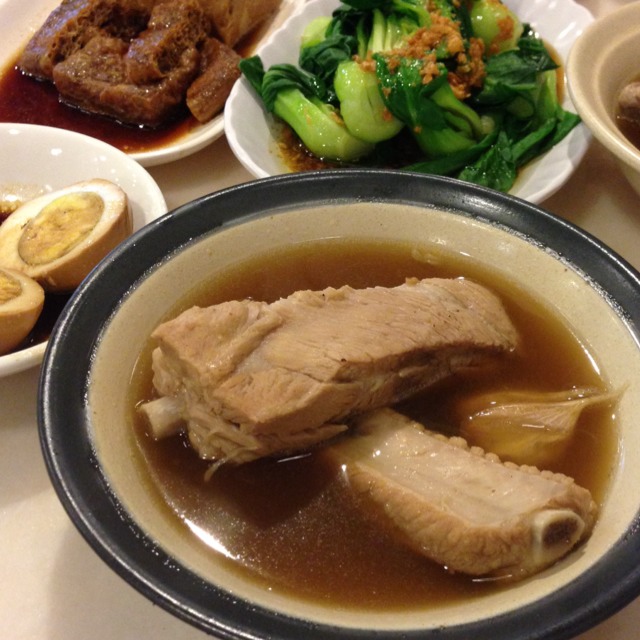Signature Spare Ribs Soup at Ng Ah Sio Bak Kut Teh 黄亚细肉骨茶 on #foodmento http://foodmento.com/place/1098