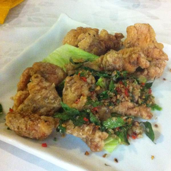 Spicy Fried Chicken w Salt & Pepper at Chin Huat Live Seafood Restaurant 镇发活海鲜 on #foodmento http://foodmento.com/place/109