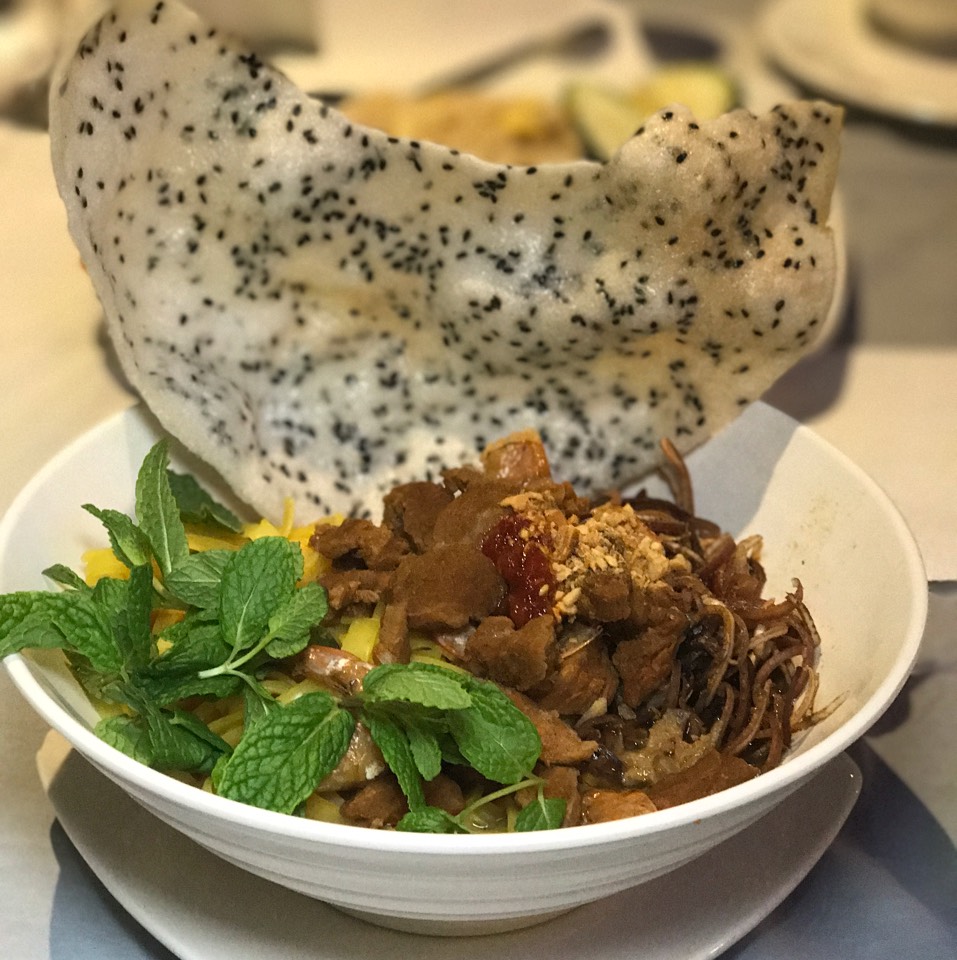 Mi Quang (Spicy Yellow Noodle Soup, Pork, Shrimp at Crawfish & Noodles on #foodmento http://foodmento.com/place/11007