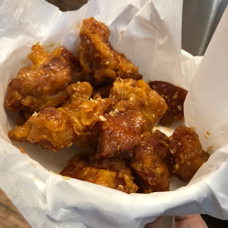 Honey Garlic Wings on #foodmento http://foodmento.com/dish/45118