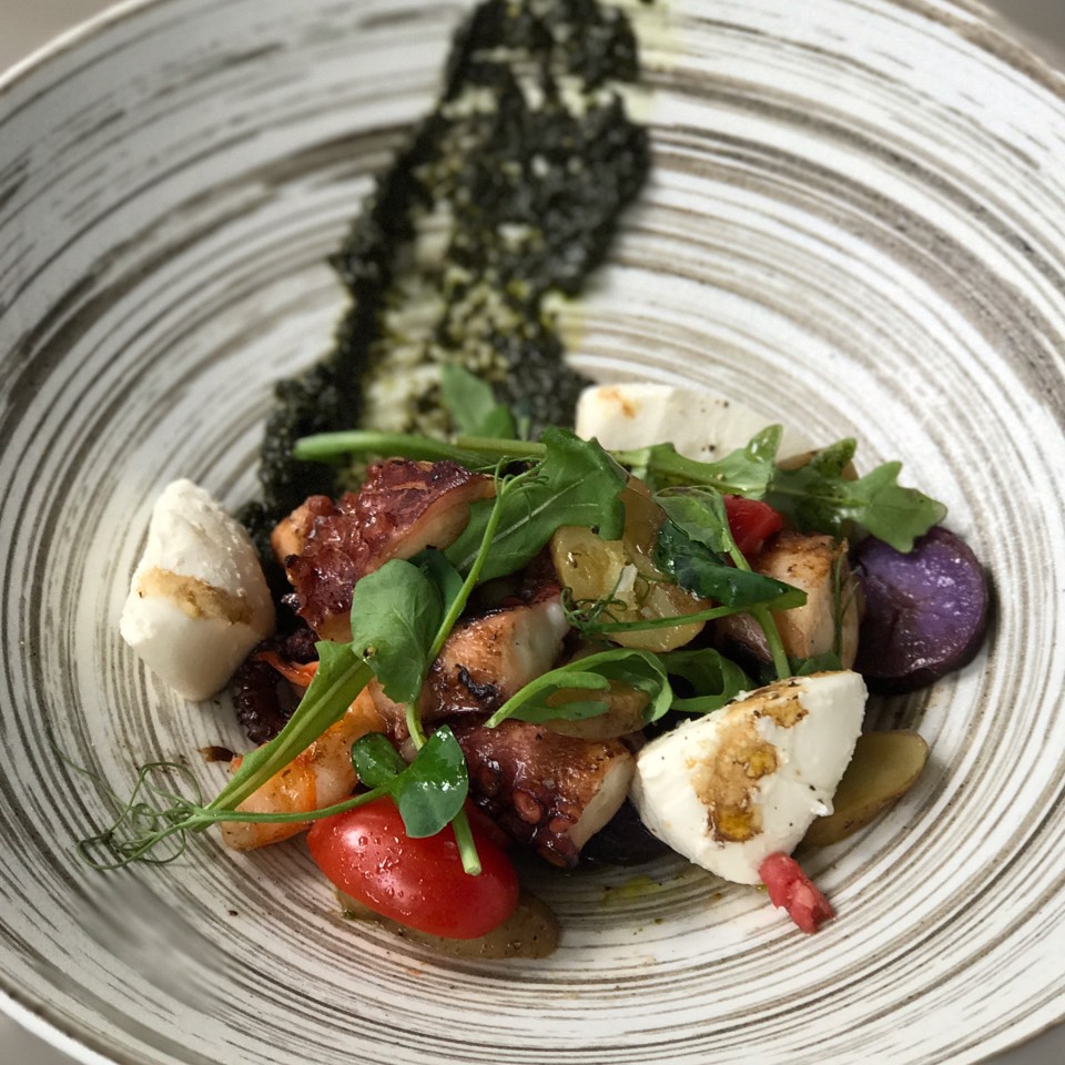 Spa Salad (Shrimp, Octopus) from Coffeemania on #foodmento http://foodmento.com/dish/41871