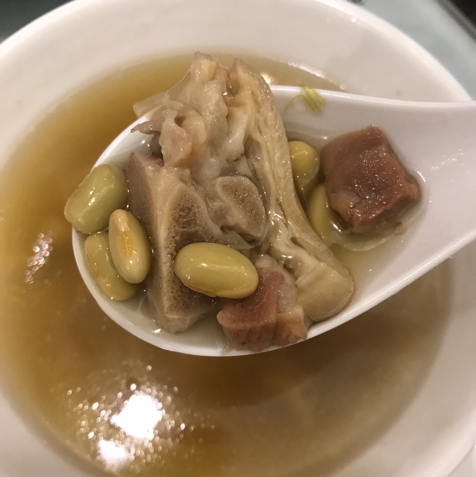 Bean & Pig Hoof Soup from Shanghai You Garden on #foodmento http://foodmento.com/dish/42959
