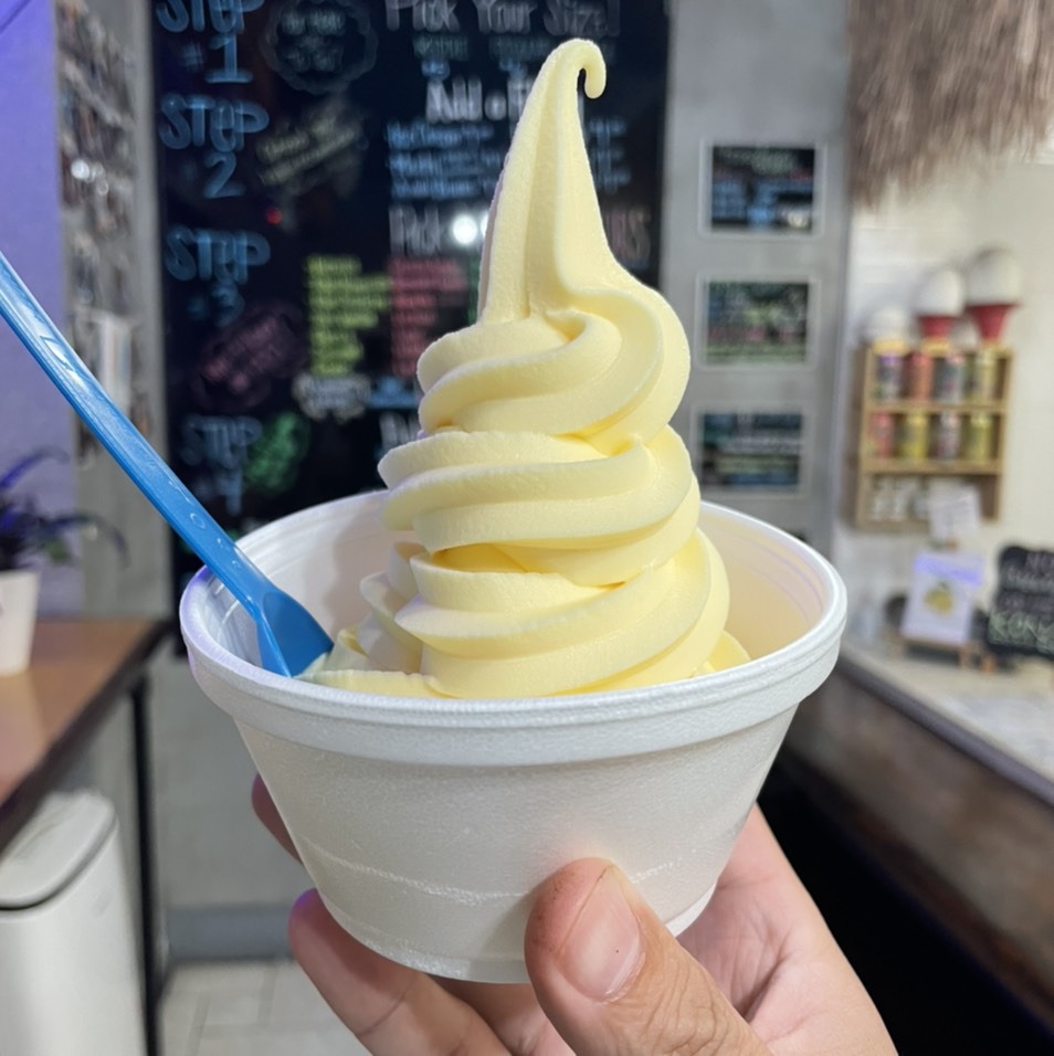 Dole Whip $4.75 at Brian's Shave Ice on #foodmento http://foodmento.com/place/11108