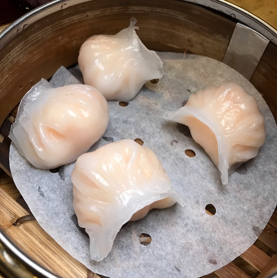 Steamed Shrimp Dumplings (Har Gow) at Tim Ho Wan 添好運 on #foodmento http://foodmento.com/place/11230