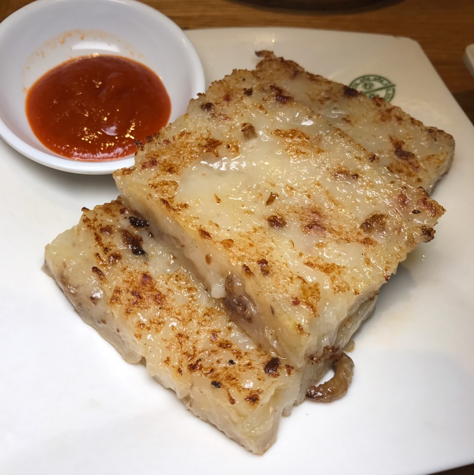 Pan Fried Turnip Cake at Tim Ho Wan 添好運 on #foodmento http://foodmento.com/place/11230