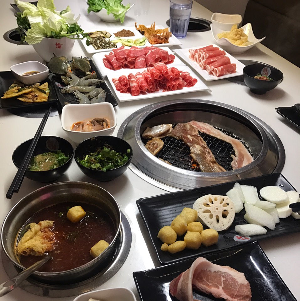 Hotpot & BBQ Buffet on #foodmento http://foodmento.com/dish/42707