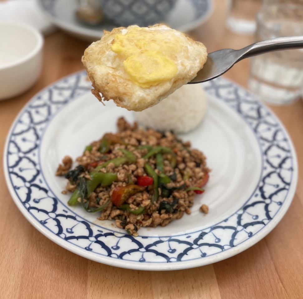 Krapraw Gai Sub (Minced Chicken) from Thai Villa on #foodmento http://foodmento.com/dish/43275
