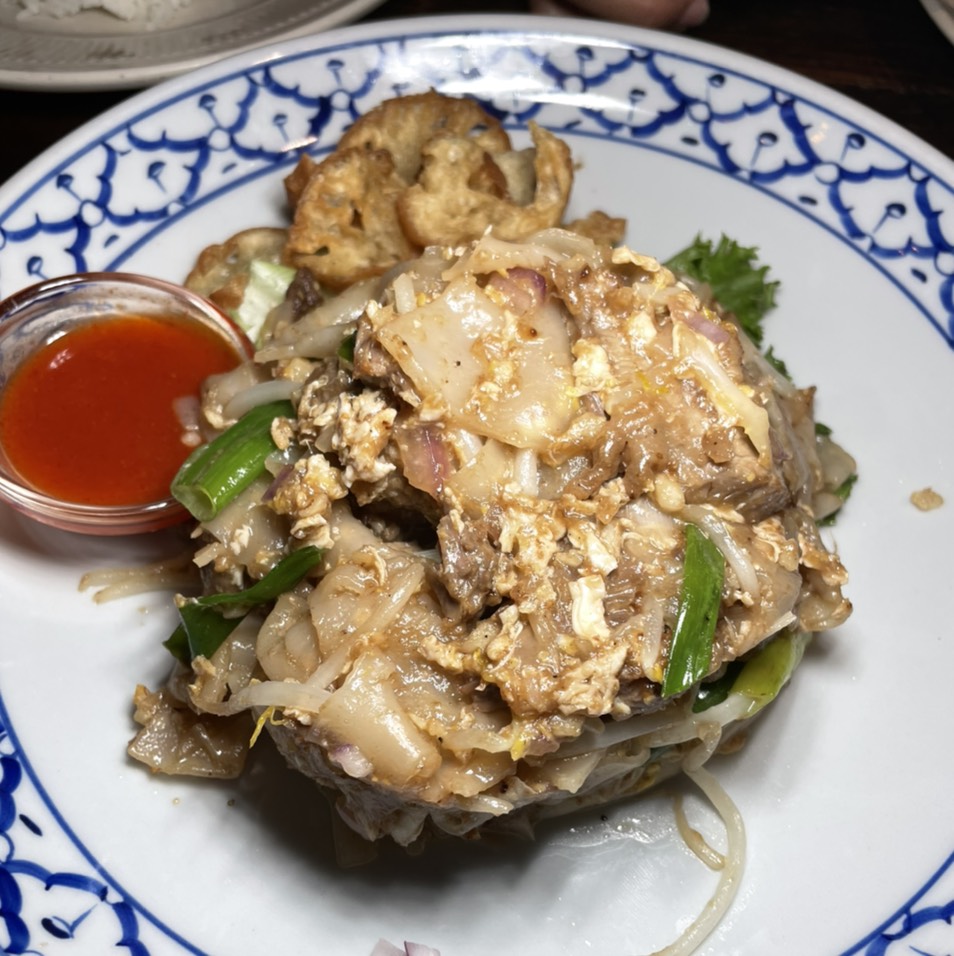Kua Gai (Broad Noodles) at Thai Villa on #foodmento http://foodmento.com/place/11285