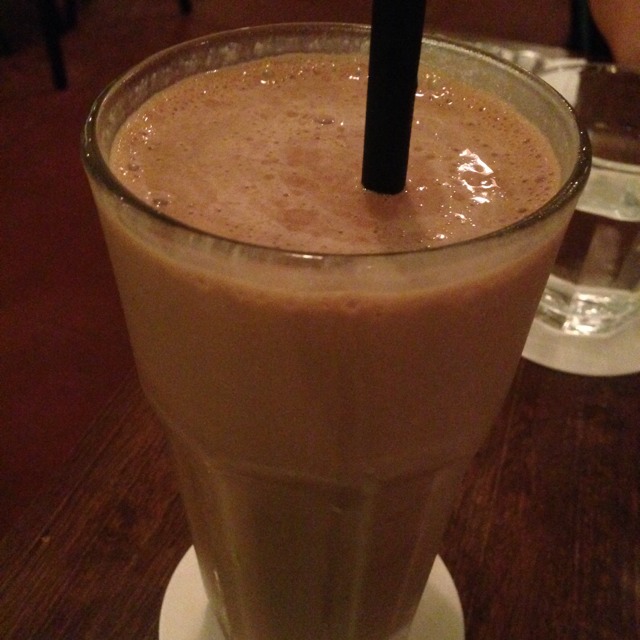 Chocolate Banana Milkshake at Riders Cafe on #foodmento http://foodmento.com/place/1128