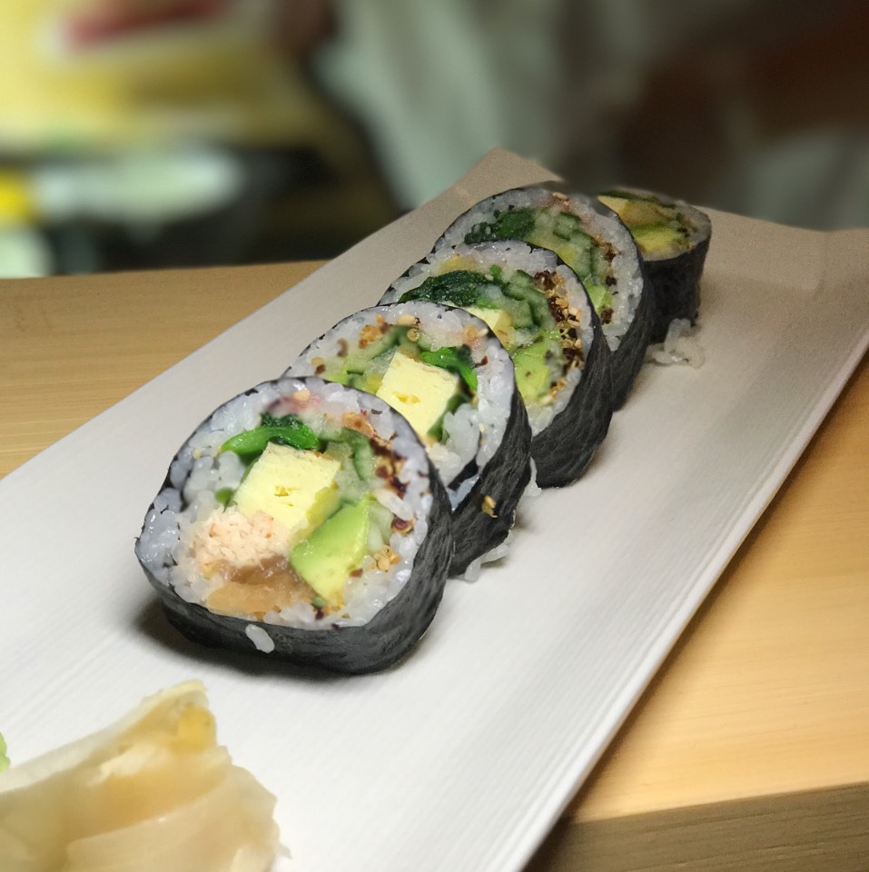 Lima Futo Nikkei Makimono (Snow Crab, Tamago, Oboro, Vegetables) from Sen Sakana on #foodmento http://foodmento.com/dish/43111