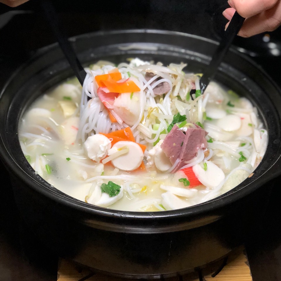 Classic GuoQiao Rice Noodle (for 2) on #foodmento http://foodmento.com/dish/43310