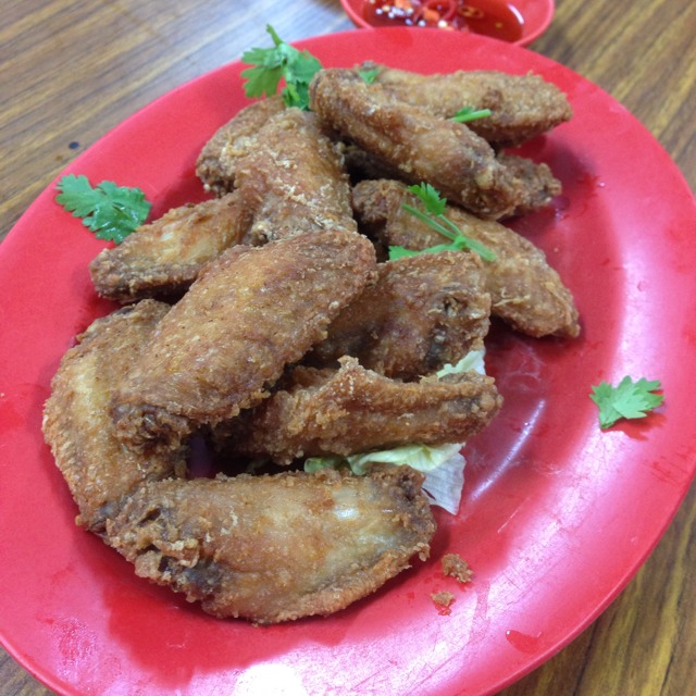 Prawn Paste Chicken Wings from Nan Hwa Chong Fish-Head Steamboat Corner (南华昌亚秋鱼头炉) on #foodmento http://foodmento.com/dish/4424