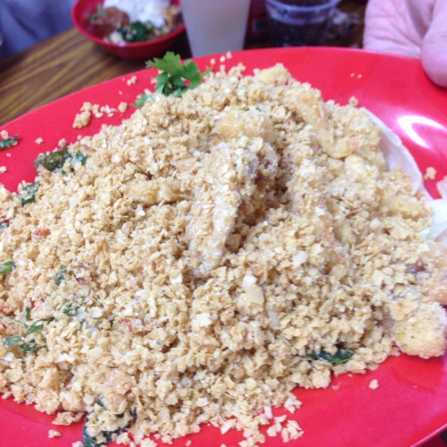 Cereal Sotong (Squid) at Nan Hwa Chong Fish-Head Steamboat Corner (南华昌亚秋鱼头炉) on #foodmento http://foodmento.com/place/1134