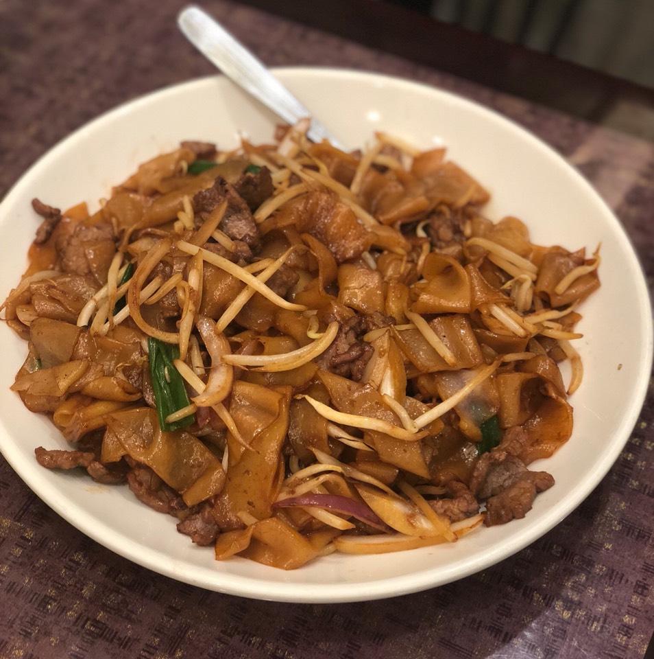 Beef Chow Fun at Wu's Wonton King on #foodmento http://foodmento.com/place/11360