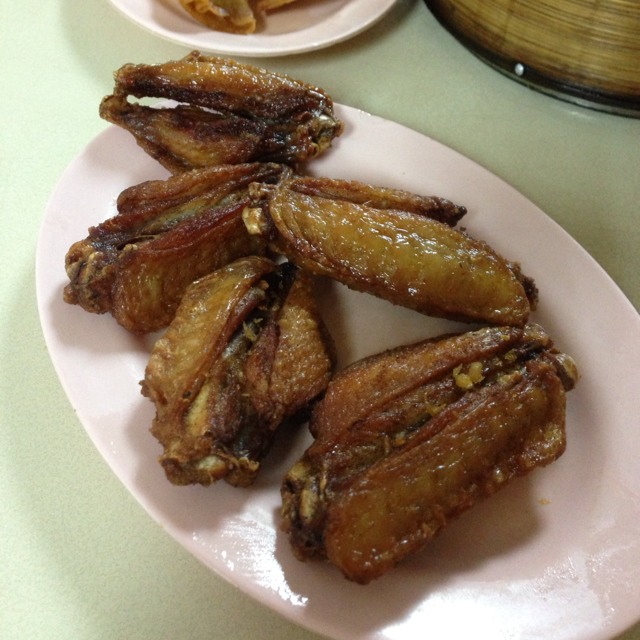 Fried Chicken Wings at 126 (搵到食) Eating House on #foodmento http://foodmento.com/place/1138
