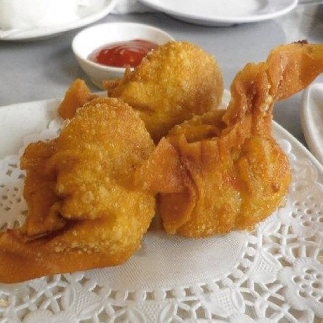 Fried Prawn Dumpling at 126 (搵到食) Eating House on #foodmento http://foodmento.com/place/1138