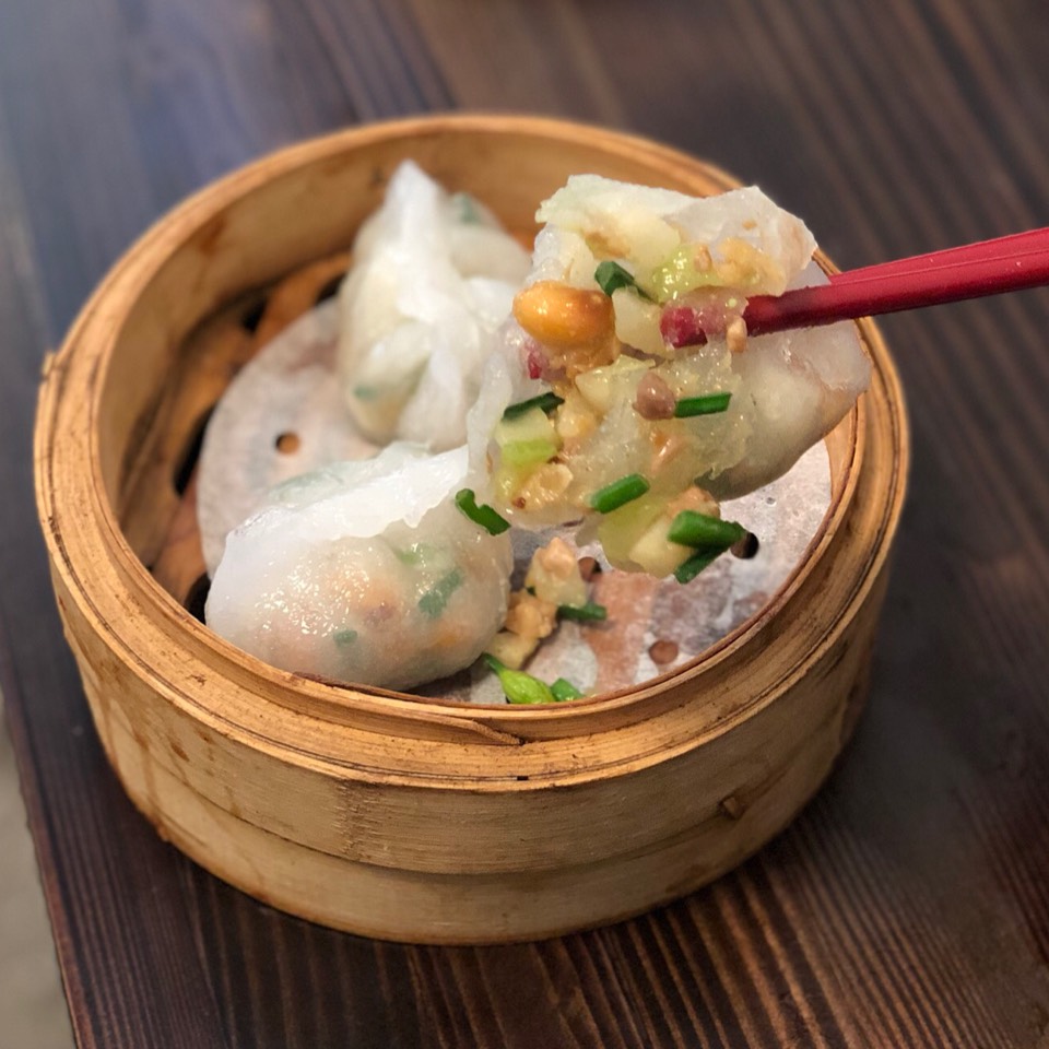 Chaozhou Fen Guo Dumpling (Rice Noodle Wrapped Shrimp & Pork) from Dim Sum Vip on #foodmento http://foodmento.com/dish/43861