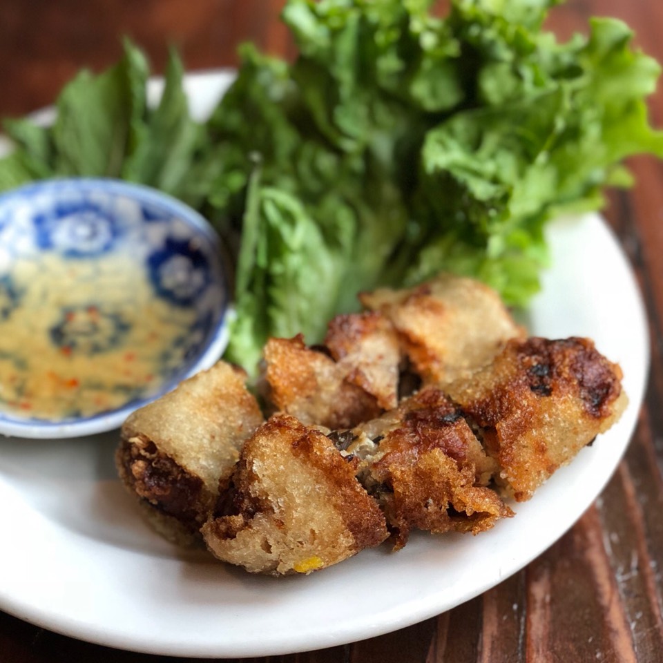 Crispy Spring Rolls (Nem Ran) from Hanoi House on #foodmento http://foodmento.com/dish/44816