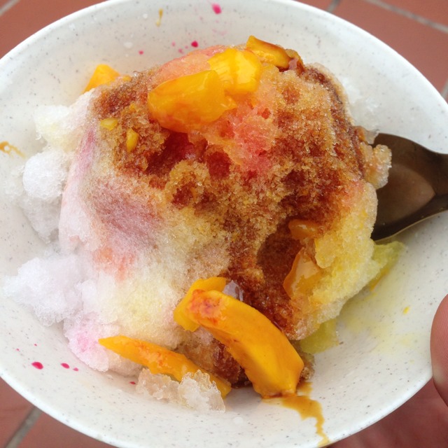 Mango Ice Kacang from Jonker 88 (大寶小食) on #foodmento http://foodmento.com/dish/4888