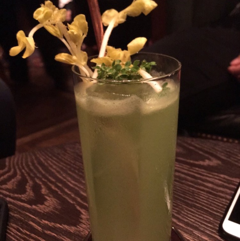 Snap Pea Cocktail at The Office NYC on #foodmento http://foodmento.com/place/11748