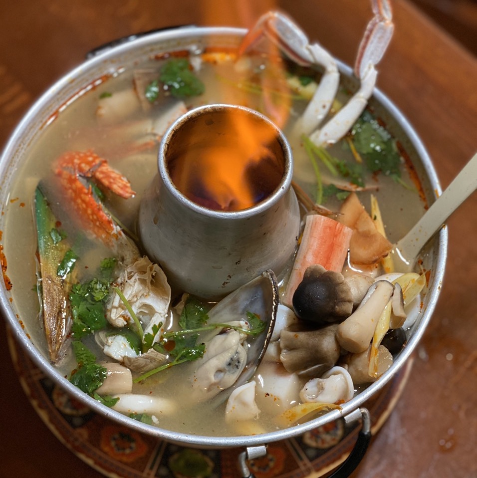 Seafood Soup (Hot Pot) at Ruen Pair Thai Restaurant on #foodmento http://foodmento.com/place/11794