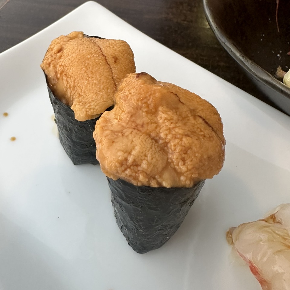 Uni Sushi $16 from Sushi Fumi on #foodmento http://foodmento.com/dish/54052
