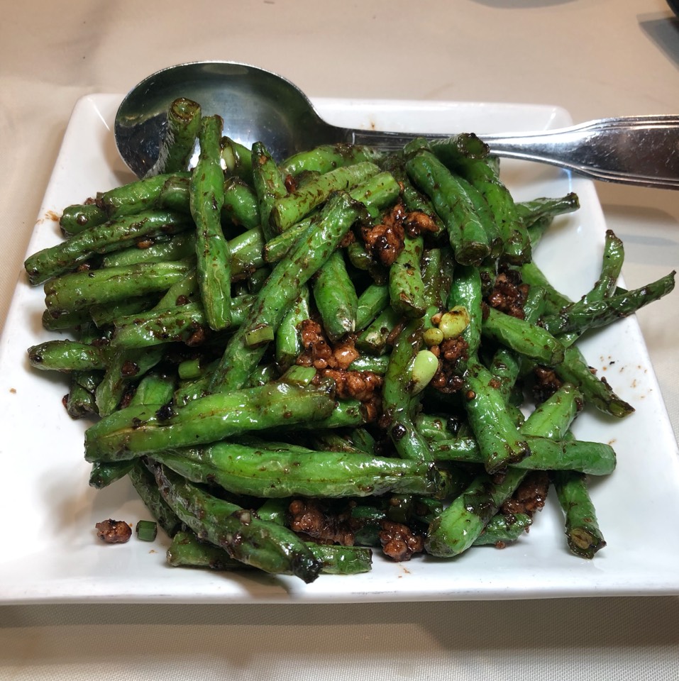 Pan Fried String Beans With Minced Pork at Lunasia Chinese Cuisine on #foodmento http://foodmento.com/place/11984