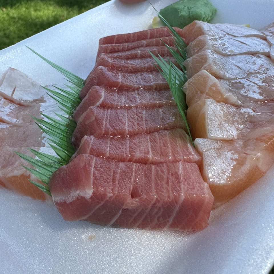 Chu Toro Tuna Sashimi at Yama Seafood on #foodmento http://foodmento.com/place/11987