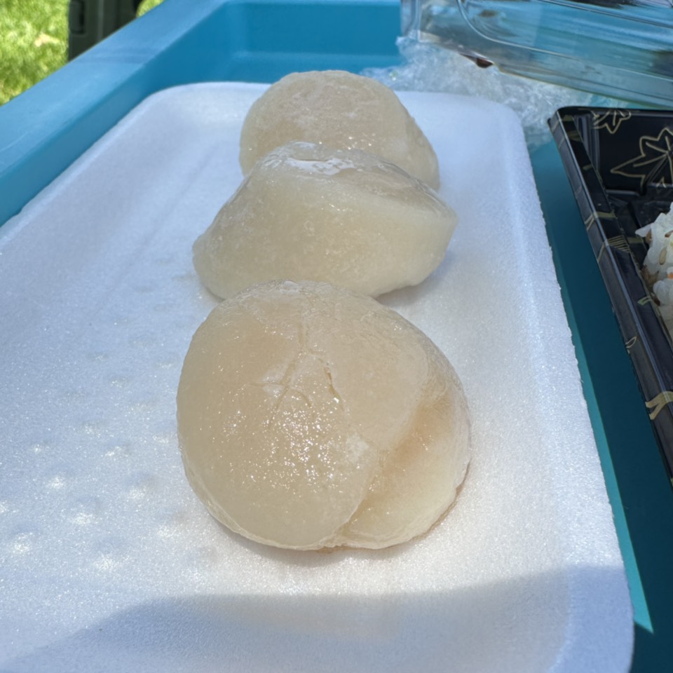 Scallop Sashimi from Yama Seafood on #foodmento http://foodmento.com/dish/47750