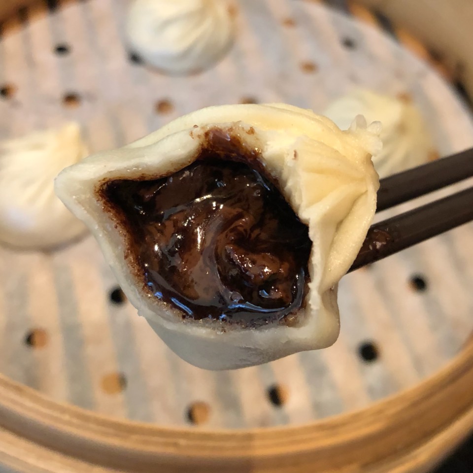 Chocolate And Mochi XLB from Din Tai Fung on #foodmento http://foodmento.com/dish/46475