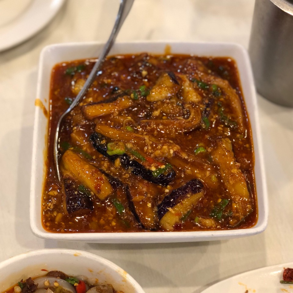 Sautéed Eggplant With Spicy Garlic Sauce from Chengdu Taste on #foodmento http://foodmento.com/dish/47746