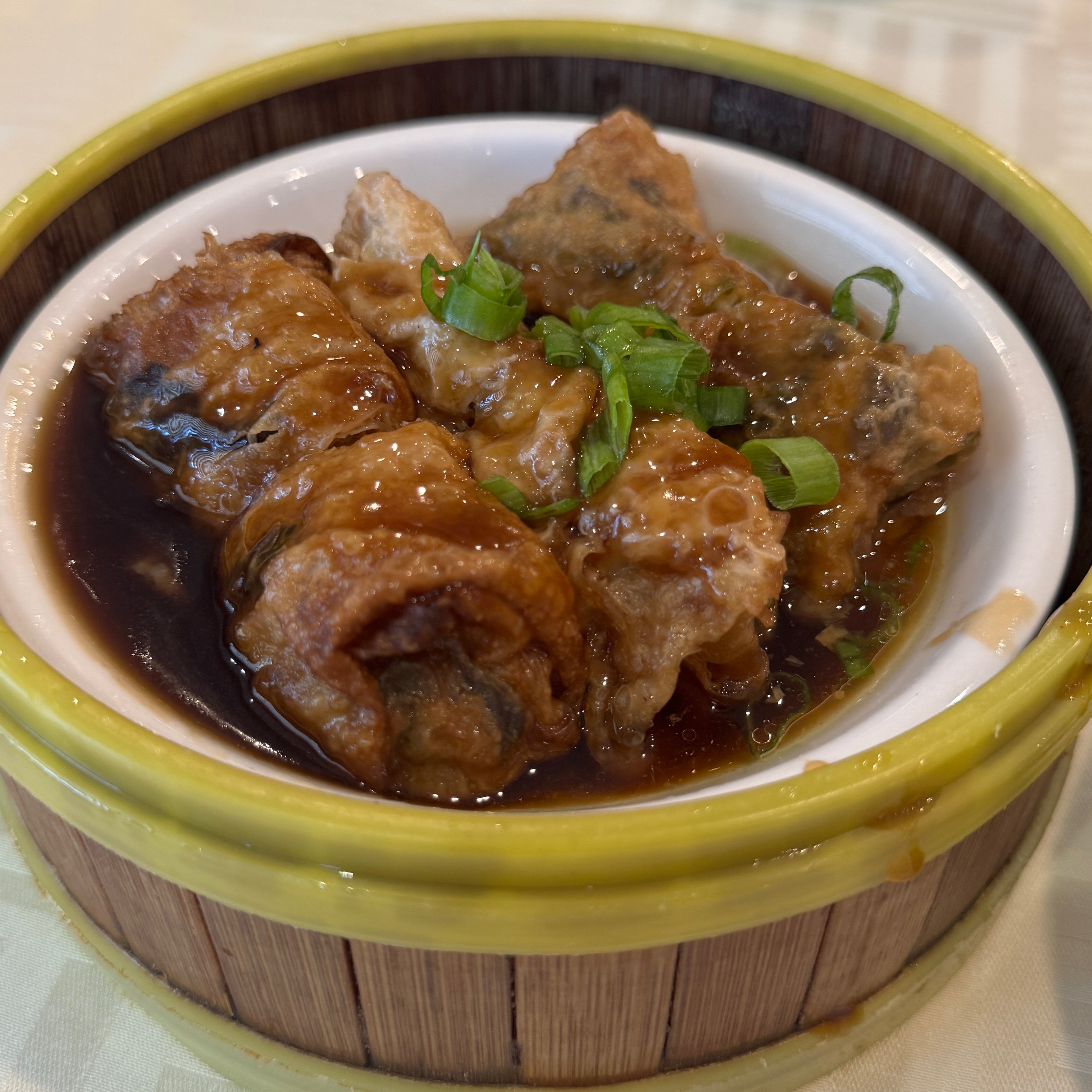Beancurd Skin Roll With Seafood at Sea Harbour Seafood Restaurant on #foodmento http://foodmento.com/place/12063