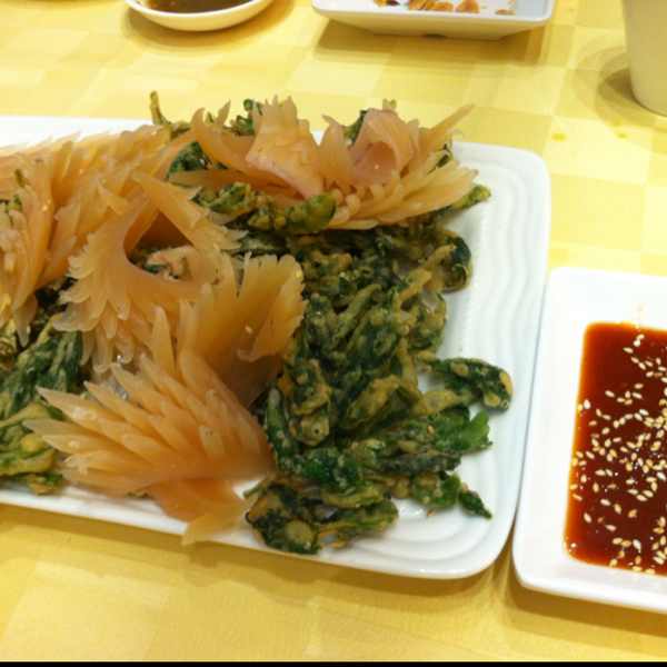 Crispy Kang Kong with Cuttlefish from Seafood Paradise on #foodmento http://foodmento.com/dish/324