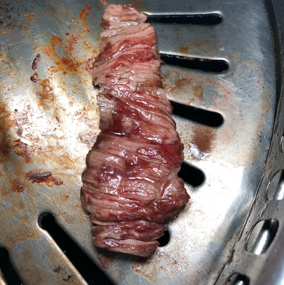 Black Angus Outside Skirt Beef at OO-KOOK Korean BBQ on #foodmento http://foodmento.com/place/12120