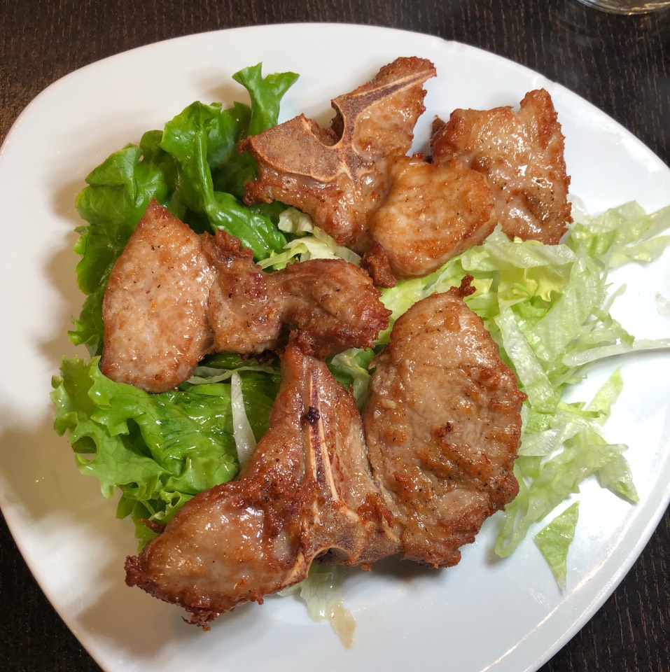 Pork Chop at Golden Leaf on #foodmento http://foodmento.com/place/12144