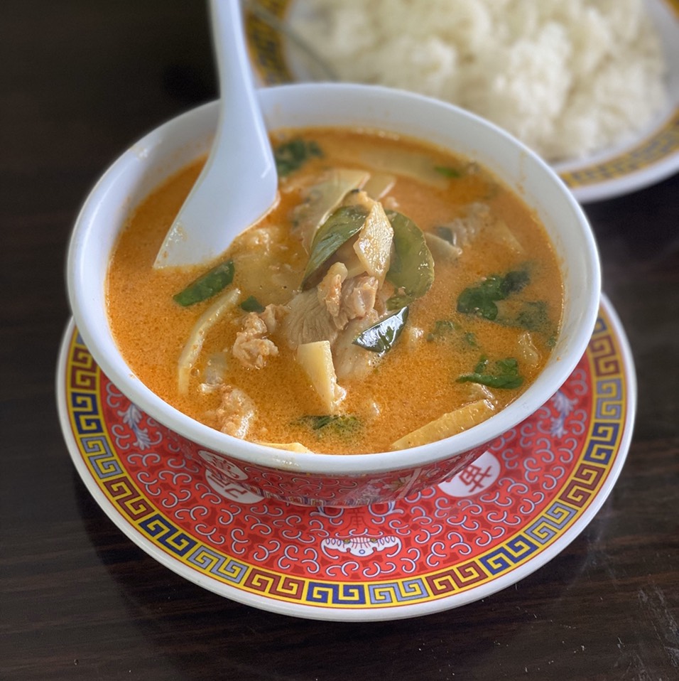Red Curry With Chicken at Rodded Restaurant on #foodmento http://foodmento.com/place/12233