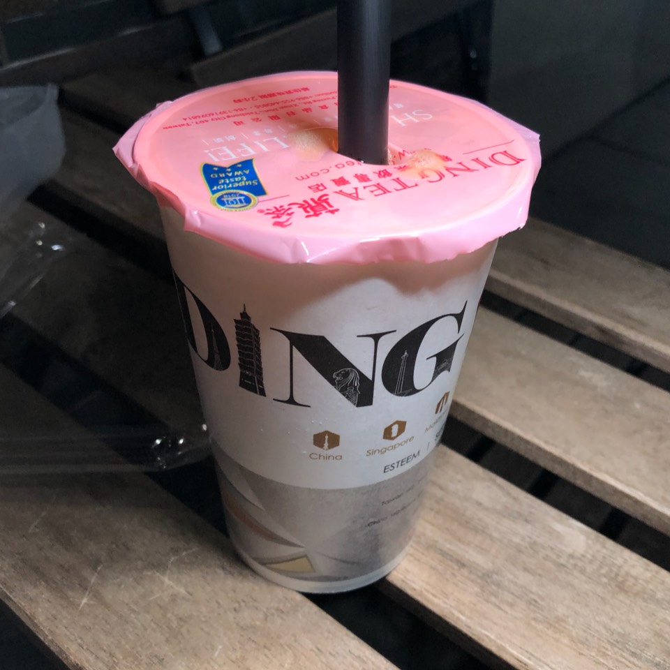 Mango Yakult With Boba at Ding Tea (CLOSED) on #foodmento http://foodmento.com/place/12257