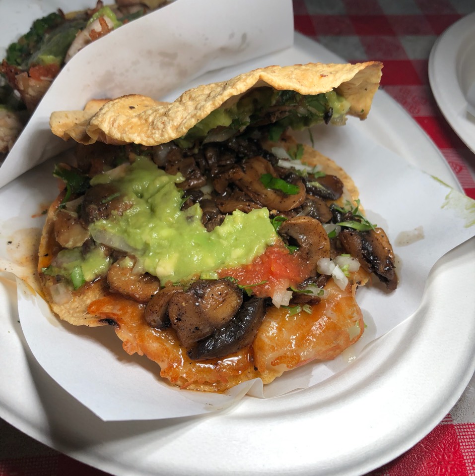 Mushroom Vampiros (Tostada Shells) at Tacos 1986 (CLOSED) on #foodmento http://foodmento.com/place/12284