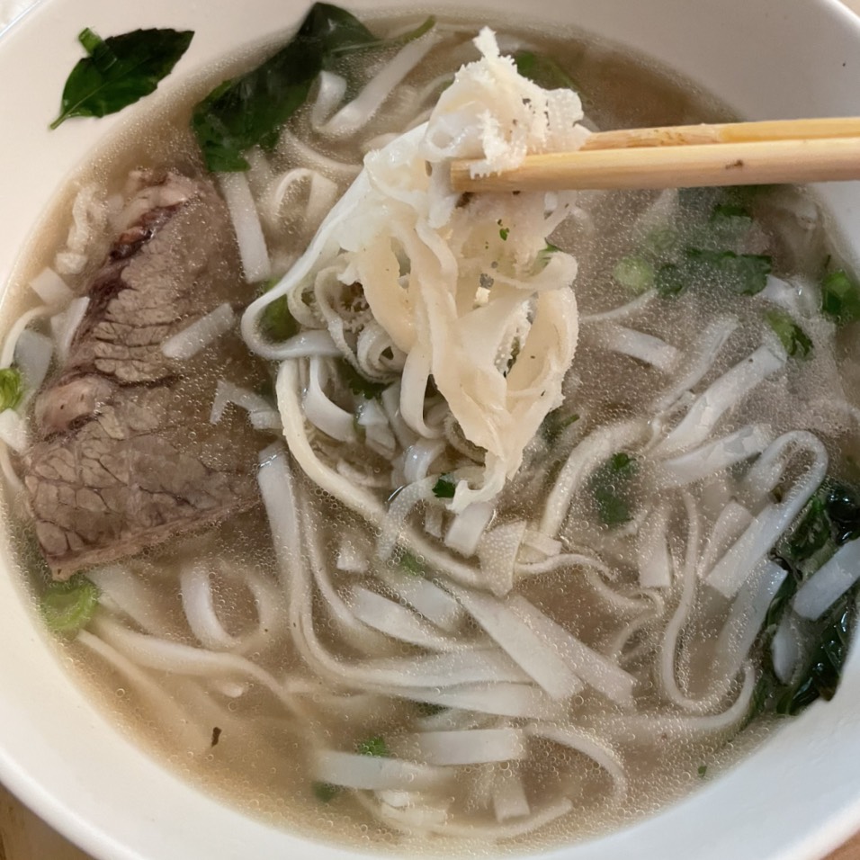 Pho Chin Gau Sach (Brisket, Fatty Flank, Tripe) $12 from Phoholic on #foodmento http://foodmento.com/dish/53452