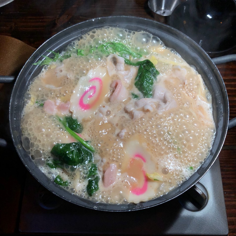 Pork Shabu Shabu (Tonkotsu Nabe Set) from Izakaya Hachi on #foodmento http://foodmento.com/dish/48167