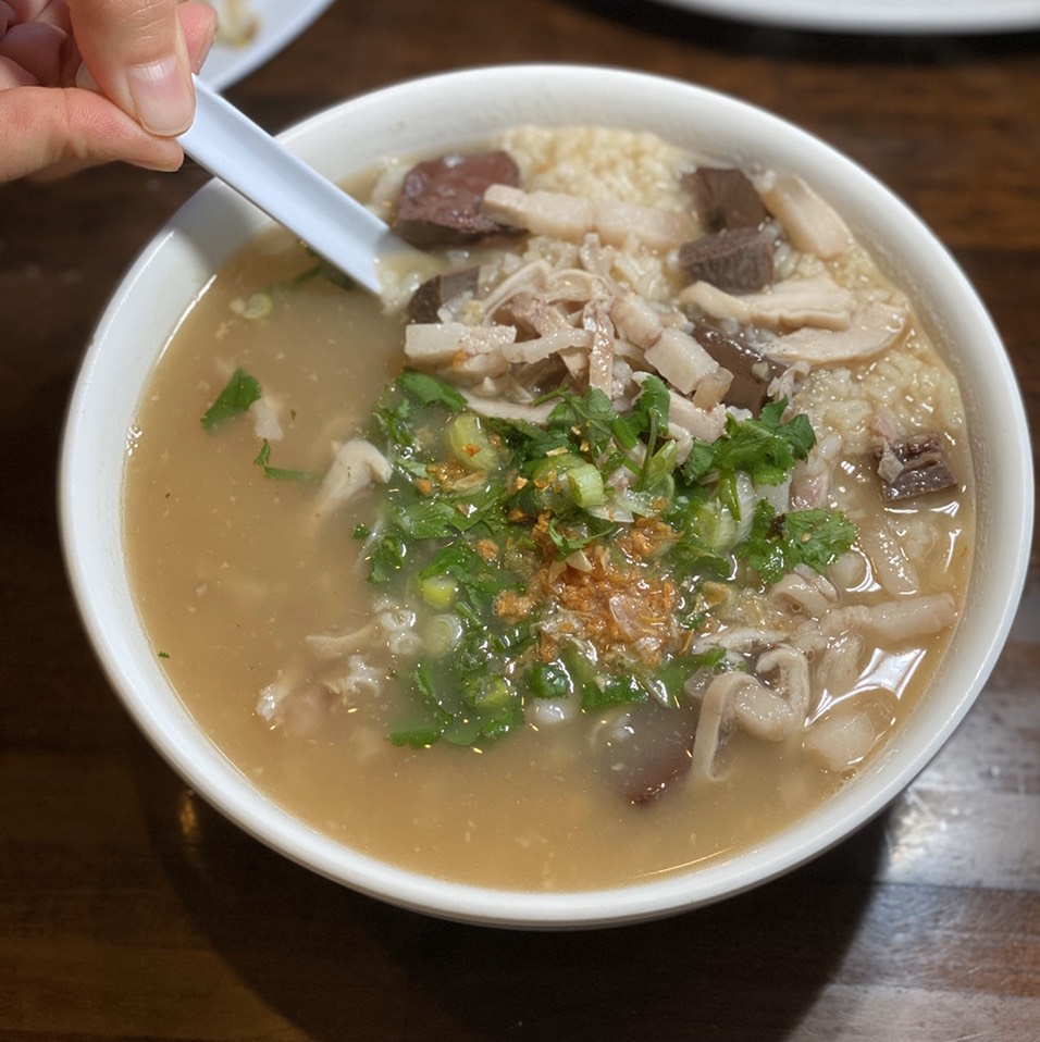 Pork Rice Porridge House Special (3 Layer Pork, Stomach, Spleen, Liver, Blood) from Phnom Penh Noodle Shack on #foodmento http://foodmento.com/dish/49609