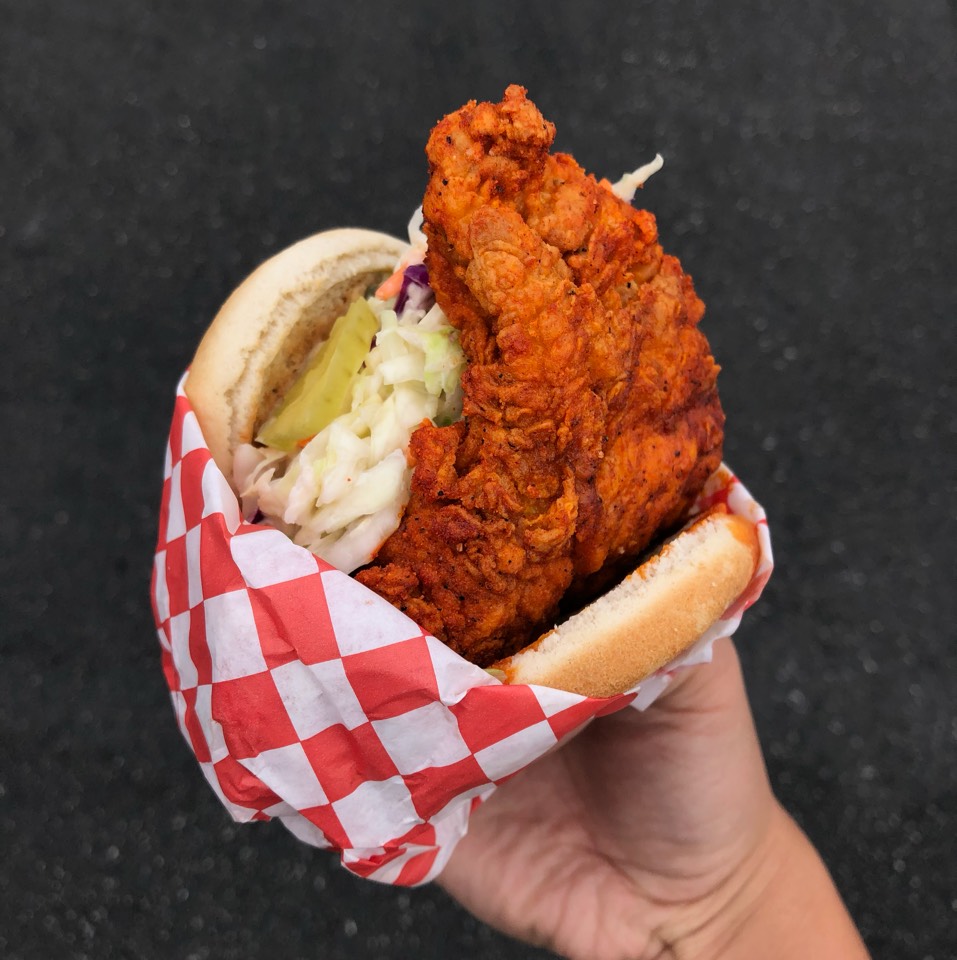 The Chicken Sandwich (Nashville Hot) at WINGFERNO on #foodmento http://foodmento.com/place/12459