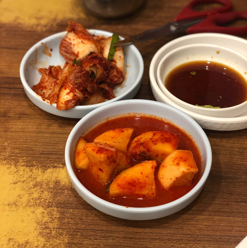 Kimchi Banchan at Jungtong Sullongtang on #foodmento http://foodmento.com/place/12479