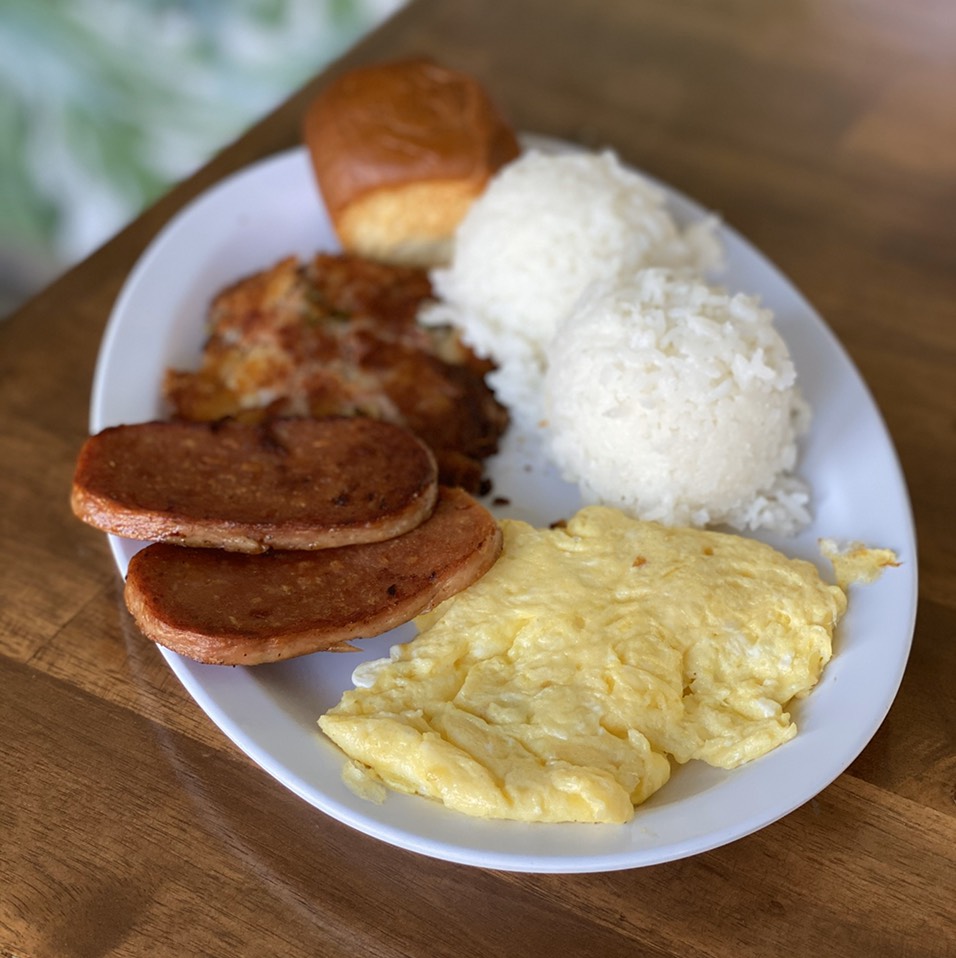 Aloha Breakfast (2 Eggs, 2 Meats) at Aloha Café on #foodmento http://foodmento.com/place/12519