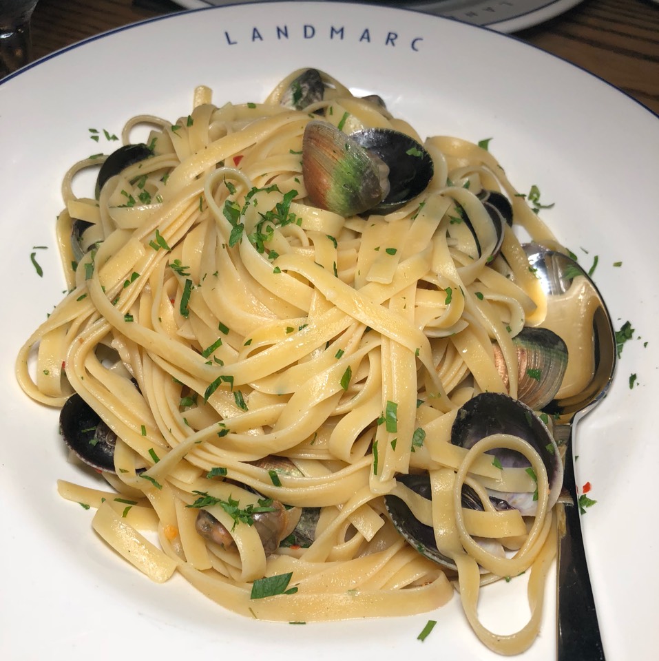 Linguine Alle Vongole at Landmarc on #foodmento http://foodmento.com/place/1257