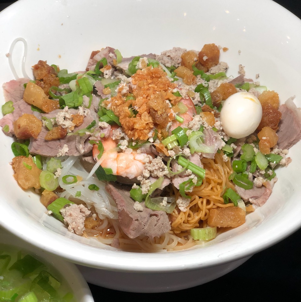 Hu Tieu Mi Kho Nam Vang (Dry Phnom Penh Noodles) at Grandpa's Kitchen - Dry Noodle 168 on #foodmento http://foodmento.com/place/12644