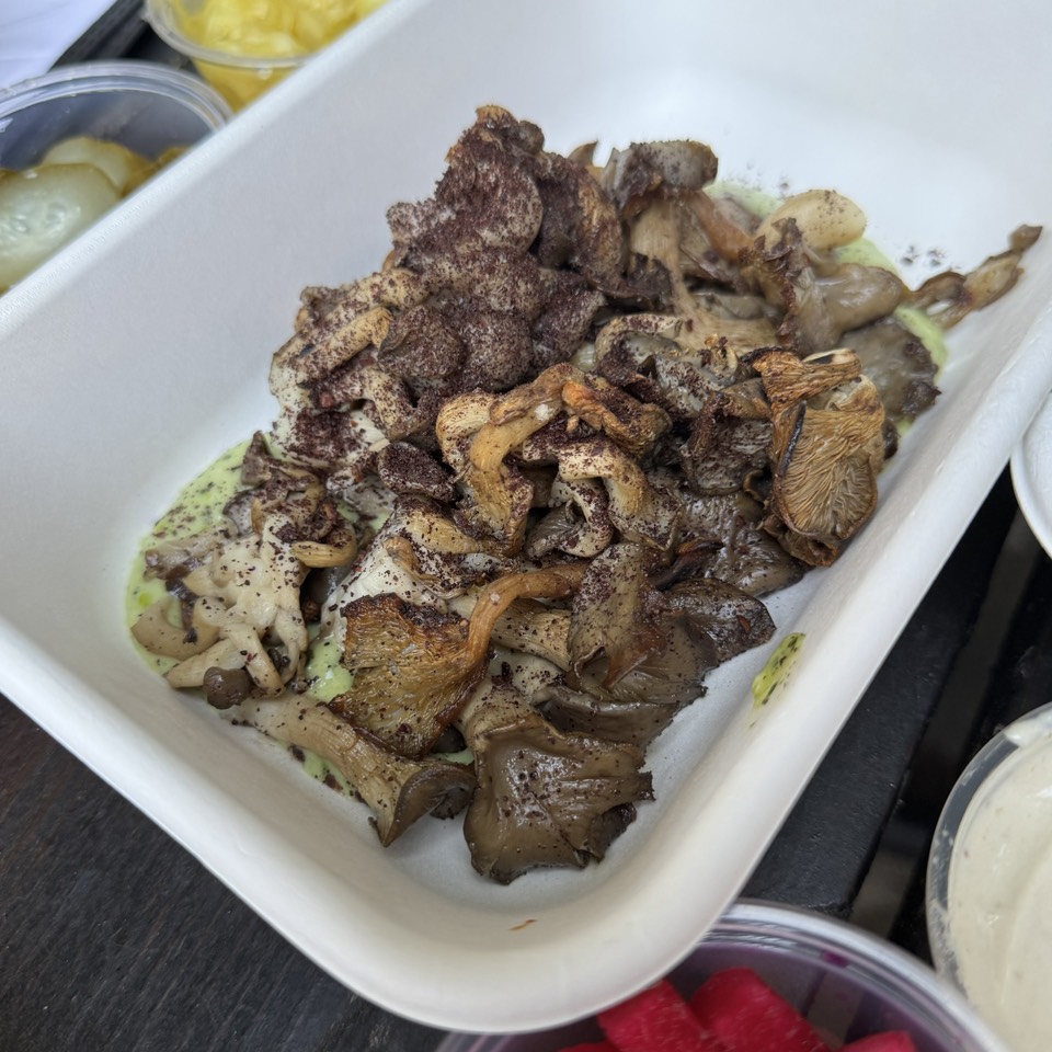Oyster Mushrooms $14 at Mizlala on #foodmento http://foodmento.com/place/12645