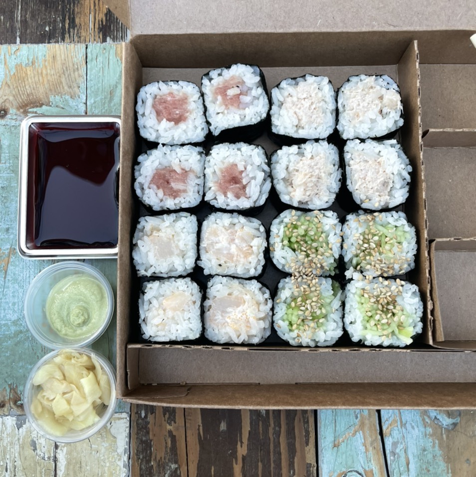 4 Cut Roll Take Out $17 from Kazunori on #foodmento http://foodmento.com/dish/53841